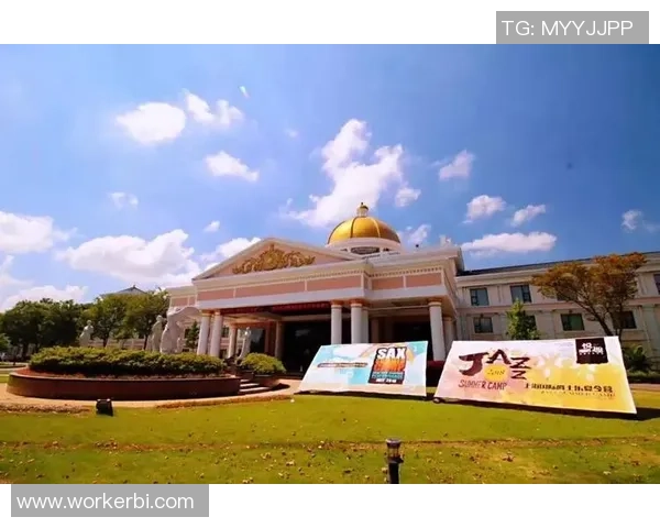 亲身见证荣耀时刻与世界足球球星热情握手共启绿茵传奇梦