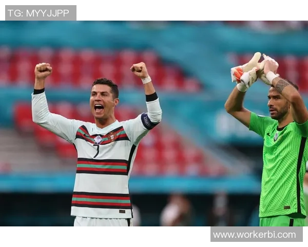 世界足球巨星盘点：盘活球场的传奇人物与他们的辉煌时刻